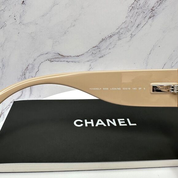 New CHANEL Sunglasses - Picture 6 of 16